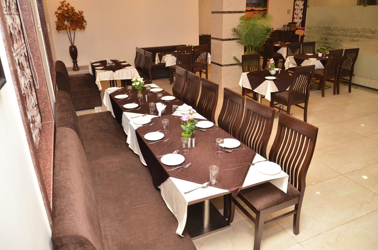 Regal Hotel And Restaurant Матура Екстериор снимка